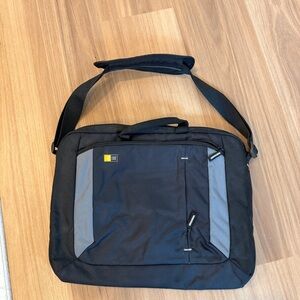 Case Logic Laptop Messenger Bag